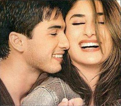 530231_271929689575646_870582058_n - Kareena Kapoor 3