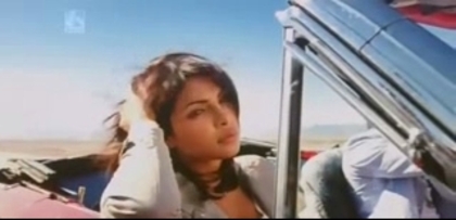 Anjaana Anjaani (17)
