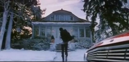 Anjaana Anjaani (186)