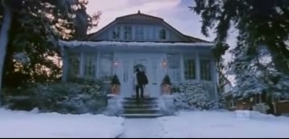 Anjaana Anjaani (191)