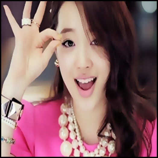 - Neata oppa :)[vine cu o cafea si un suc] Poftim Hyuna :)