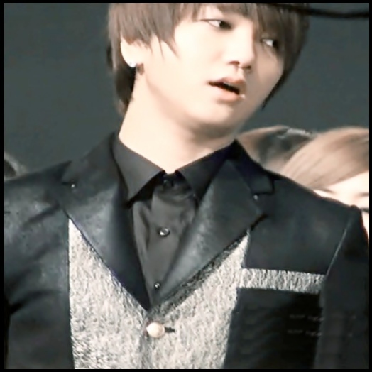 - Ma urmaresteeeeeeeee :O...[ fuge in apa ]