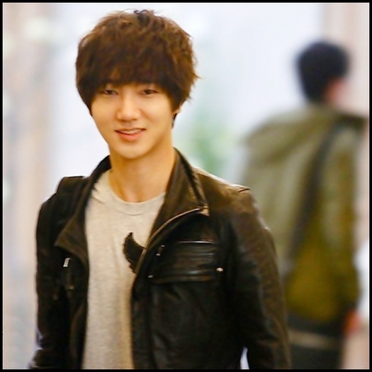 -eu morrr si voua va arde de ras x(..[ fugind incontinu ] - BEACH  2