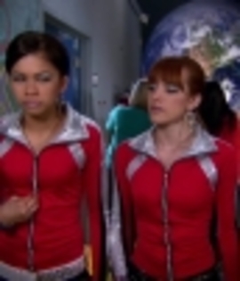 thumb_Shake_It_Up_S02E28_Made_In_Japan_Part_1_720p_WEB-DL_DD5_1_AAC2_0_H_264-OOO_mkv_000127461
