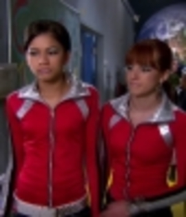 thumb_Shake_It_Up_S02E28_Made_In_Japan_Part_1_720p_WEB-DL_DD5_1_AAC2_0_H_264-OOO_mkv_000131465