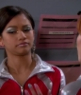 thumb_Shake_It_Up_S02E28_Made_In_Japan_Part_1_720p_WEB-DL_DD5_1_AAC2_0_H_264-OOO_mkv_000151484