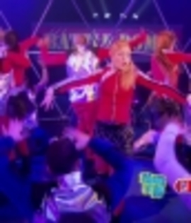 thumb_Shake_It_Up_S02E28_Made_In_Japan_Part_1_720p_WEB-DL_DD5_1_AAC2_0_H_264-OOO_mkv_000287620