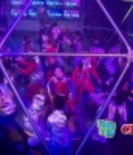 thumb_Shake_It_Up_S02E28_Made_In_Japan_Part_1_720p_WEB-DL_DD5_1_AAC2_0_H_264-OOO_mkv_000293626