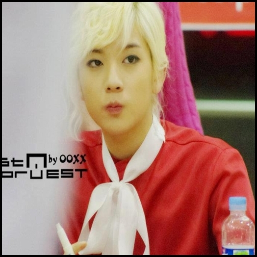 - Thuu..mergi la magazin . Vreau un suc:>