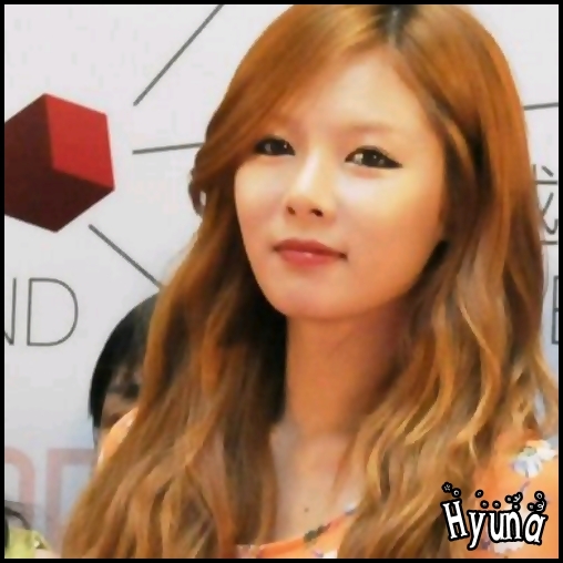 ^.^ [bea] :).Si tu?pe cine ai pus ochisorii? :>