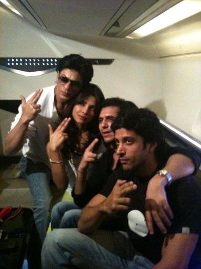 384444_160487660725211_1802058755_n