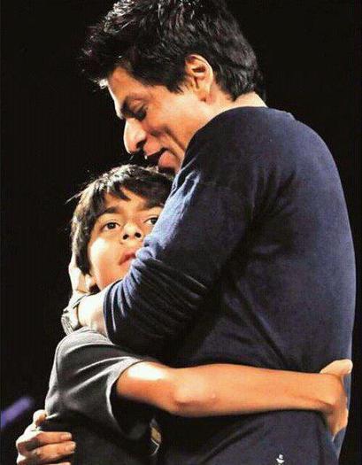 485725_253055211468455_329786297_n