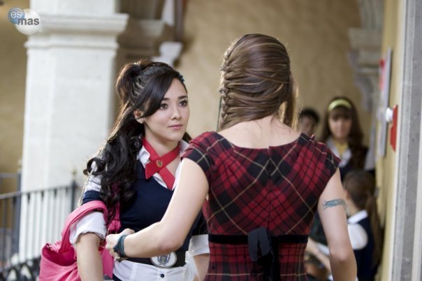 6094_119538928245_1292197_n - Camaleones