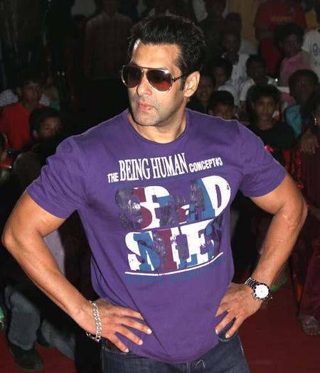 292958_371220272949705_928508446_n - 0 Salman Khan