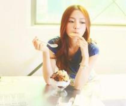 Yammy ce buna e inghetata asta :X:X