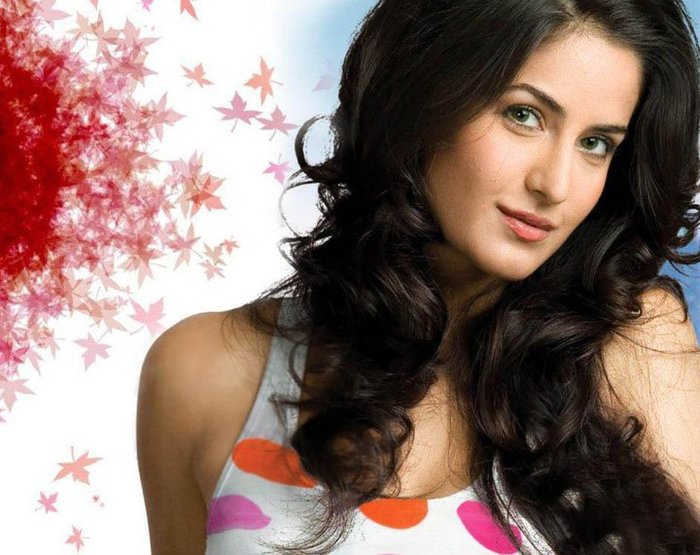 215375_217039618308102_4634911_n - 0 Katrina Kaif