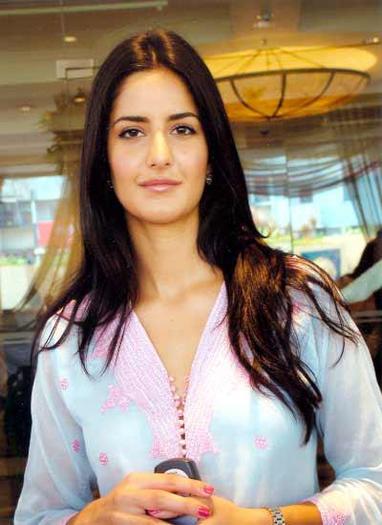 383832_333812563297473_1956824143_n - 0 Katrina Kaif