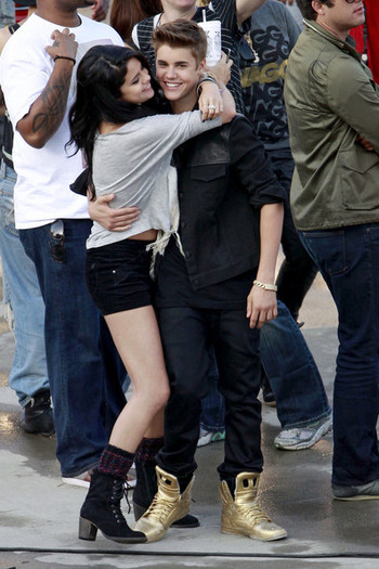R: aww drew e superba :X:X:X D: Exact k tne iubito :X:X:X