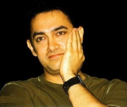 Aamir-Khan-to-sing-in-Dhoom-3-after-13-long-years-1-300x253 - Aamir Khan