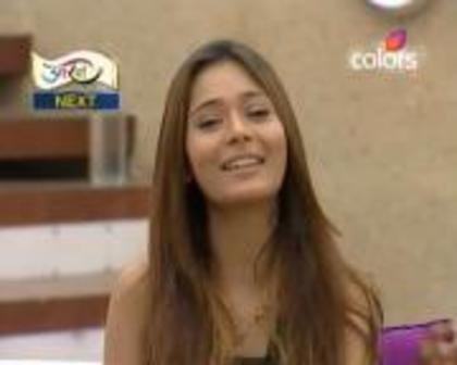 292028_334107226681835_216231591_a - sara khan18