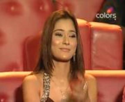 304461_334107880015103_1519334752_a - sara khan18
