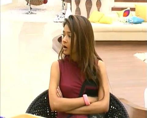309114_334106813348543_1711872143_n - sara khan18