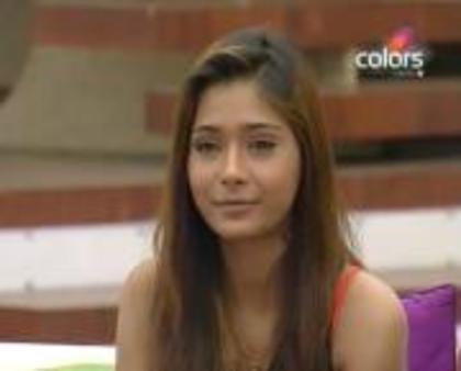 526074_334107016681856_1445759502_a - sara khan18