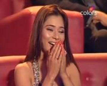 546707_334107693348455_604488956_a - sara khan18