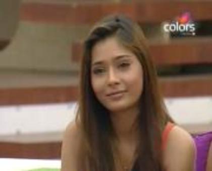 547293_334106986681859_509370017_a - sara khan18