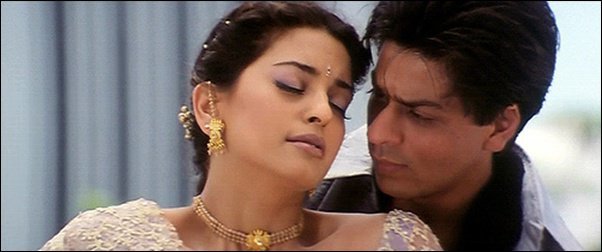 285461_223838440993693_4692811_n - Juhi Chawla si Srk