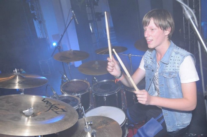 303531_436056556437693_347833893_n