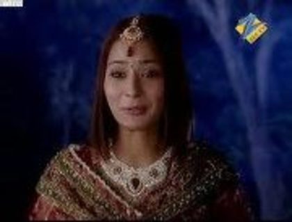 485693_303623499720637_492836578_a - sara khan18