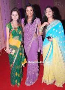 536568_303623863053934_586325610_a - sara khan18