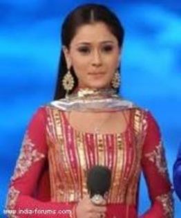 538930_303623673053953_1185853242_a - sara khan18