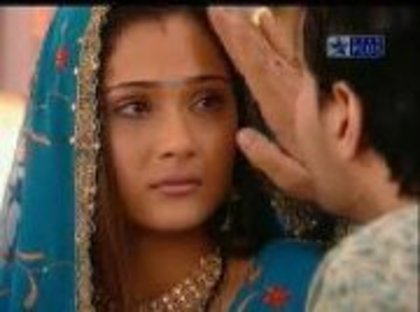 543306_303624683053852_477920066_a - sara khan18