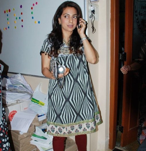 299722_234658126578391_2841072_n - Juhi Chawla