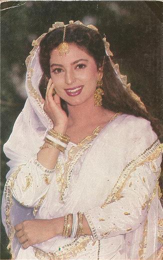 316020_260107150700155_759876147_n - Juhi Chawla