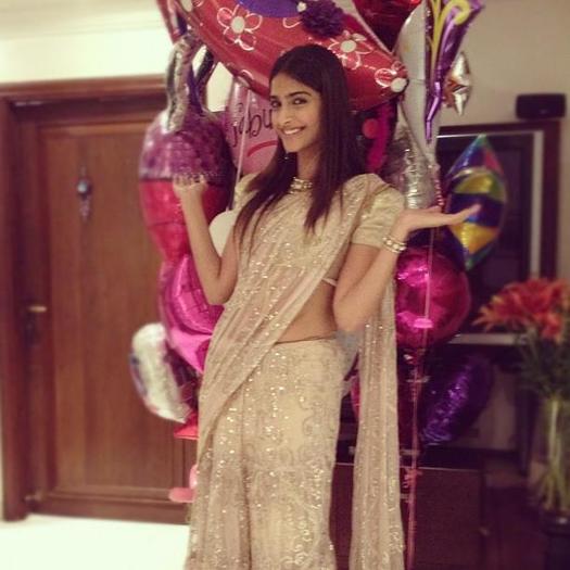 223797_10150831828481008_1431114052_n - 0 Sonam Kapoor