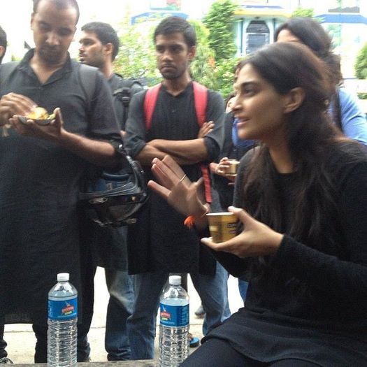 313580_10150933065936008_1634679684_n - 0 Sonam Kapoor