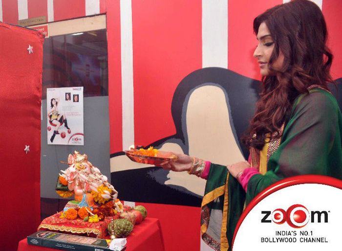 316123_10150270217151008_1479361_n - 0 Sonam Kapoor