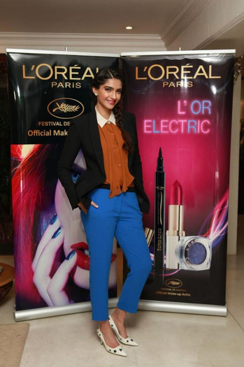 399110_10150770641026008_696080710_n - 0 Sonam Kapoor