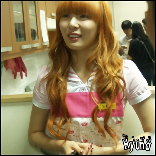 ^.^ Hey again Hwa.Noapte buna fetelor.:)[pleaca sus]