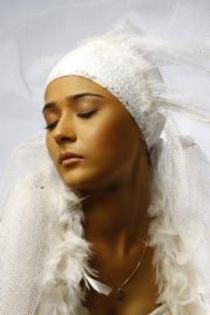 380890_152717308167641_996946796_a - sara khan18