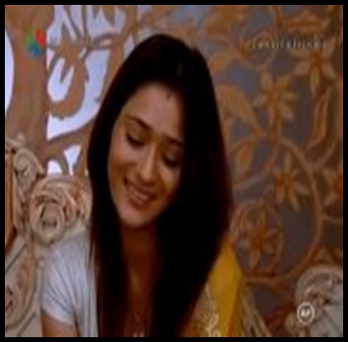 304540_333555010071085_496882872_a - sara khan18
