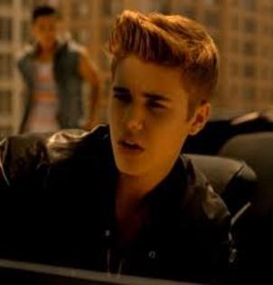 descărcare (6) - xo - Versuri Justin Bieber Boyfriend - xo