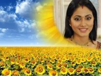 72520686_KWHVFBD3 - Hina Khan