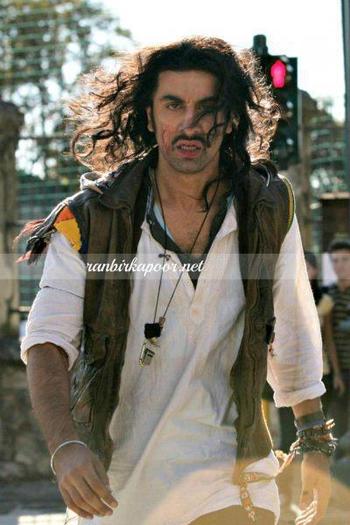 150747_297034960381301_861527363_n