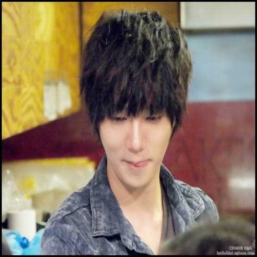 -Hello Ren..Cu placere :d [ for Hyu`]...*bea *