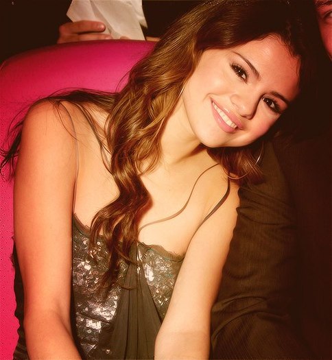 400532_468143189885515_1433721160_n