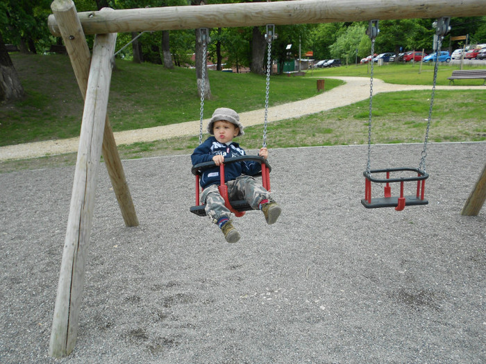 lOCURI DE JOACA PENTRU COPII